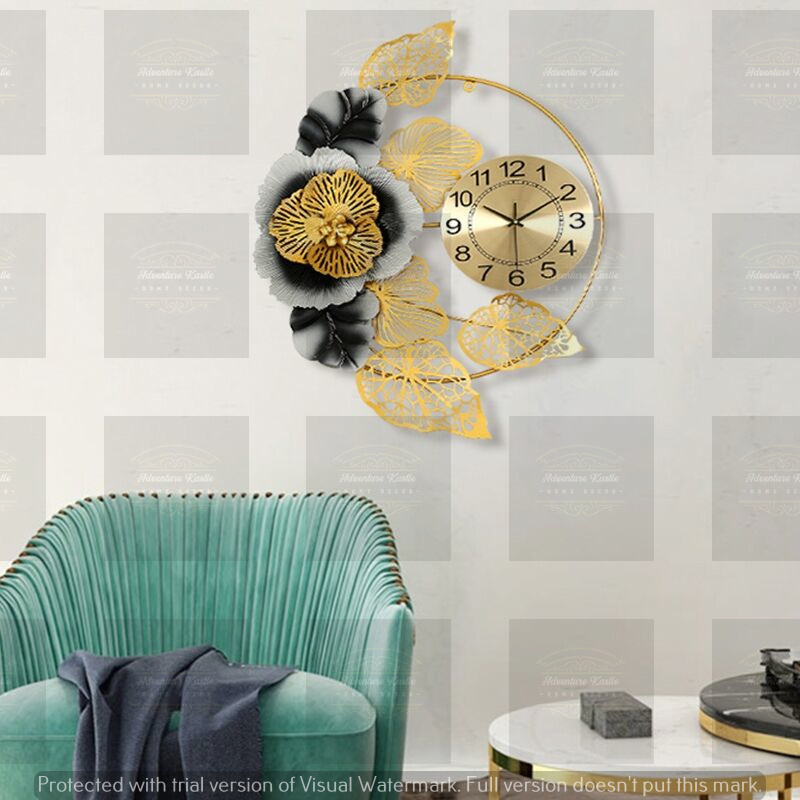 Round 3D Metal Decor and Clock