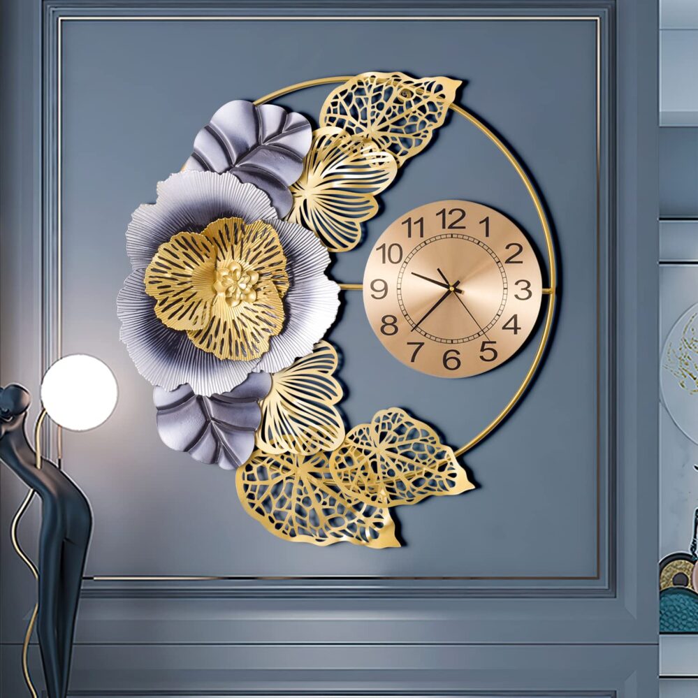Round 3D Metal Decor and Clock